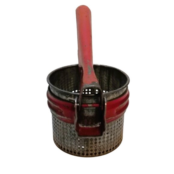 Vintage 1950's Potato Ricer Press With Red Handle - Picture 5 of 15